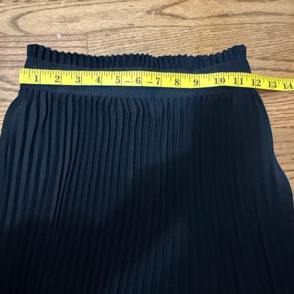 Babaton Black Midi Pleated Black Skirt Size XS - Picture 11 of 12